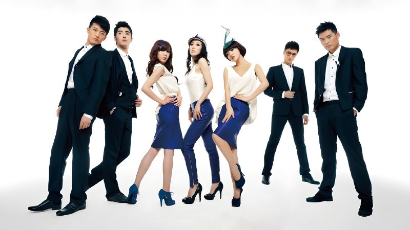 📺 电视剧｜爱情公寓 (2009)⭐️ 评分: 6.8 / 地区: CN / 类型: 剧情🎬 导演: 未知👥 主演: 陈赫 / 娄艺潇 /...📺 共5季 (124集)📖 简介: 国际大都会上海，一栋颇显平凡的公寓内，即将举行一场盛大的婚礼