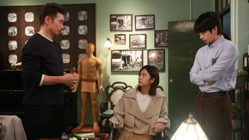 📺 电视剧｜侠医 (2025)⭐️ 评分: 0.0 / 地区: HK / 类型: 剧情🎬 导演: 未知👥 主演: 陈豪 / 张曦雯 /...📺 共1季 (20集)📖 简介: 凌为民出身中药油世家，深信药油可通经络、治未病