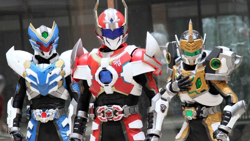 📺 电视剧｜铠甲勇士刑天 (2011)⭐️ 评分: 8.5 / 地区: CN / 类型: 剧情🎬 导演: 未知👥 主演: 李巍 / 吴昊泽 /...📺 共2季 (60集)📖 简介: 小天、小飞、小刚原本只是“希望市”里三个个性、理想与家境都截然不同的普通青年，因为各自特殊的才能，在因缘际会中住到了同一屋檐下，与同样具有神秘能力的密修者欢迎相遇，签下了铠甲契约，获得可以召唤源于阿瑞斯星球、结合宇宙最高科技结晶的高能战斗铠甲的能力，成为新一代代表正义力量的铠甲勇士——刑天侠、飞影侠及金刚侠，与以路法大帝为首的幽冥军团及其爪牙展开坚决斗争