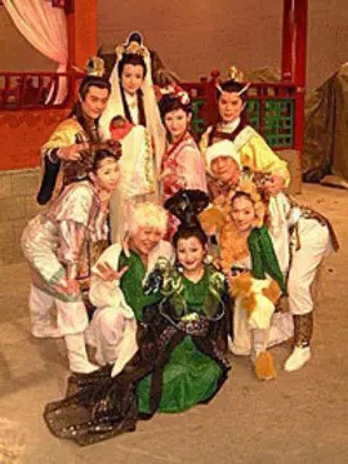 🎬 顺天圣母 (2002)🎭 类型：剧集⭐ TMDB评分：0.0/10🍅 豆瓣评分：暂无评分🖥 画质：1080p📹 视频：HDTV.H.264💬 字幕：繁中（内嵌）📦 大小：59.65GB👤 分享：匿名[中视经典HD][闽南语] [内嵌繁中字幕]🔗 链接：123网盘📖 简介：《顺天圣母》是 中视于 2002 年推出的古装神话台语连续剧，全剧以民间信仰中「陈靖姑」的传说为主轴，描述她从凡人少女到被尊奉为「顺天圣母」的传奇一生