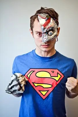 资源的名称：【4K蓝光原盘+高清MKV版】超人之死与超人归来 (2019)54.34 GB描述：导演: 马克斯·兰迪斯编剧: 马克斯·兰迪斯主演: 马克斯·兰迪斯 / 西蒙·佩吉 / 朗·霍华德 / 莎拉·夏希 / 伊利亚·伍德 / 更多...类型: 喜剧 / 科幻 / 短片制片国家/地 ....💬️隐藏信息：点击查看🏷 文件类型：#4K原盘 🔗社区链接：点击查看👨🏼‍🚀 分享来源：用户链接